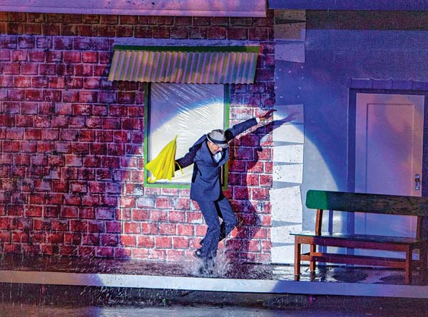 Makin’ a splash at Historic Iao Theater